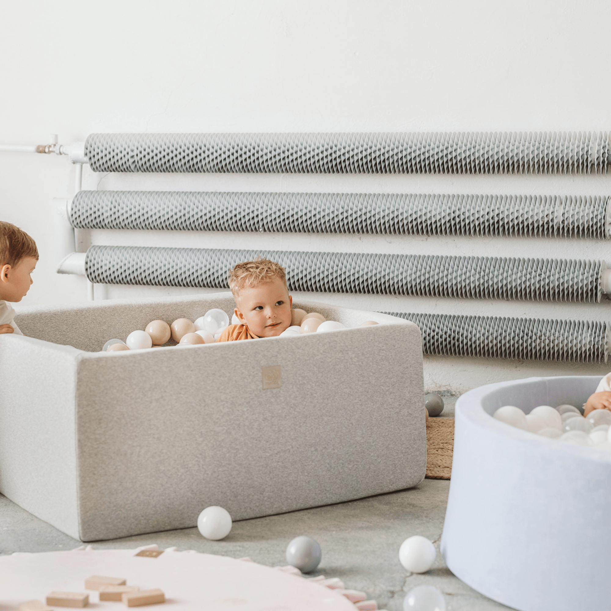 Meowbaby Kwadratowy Basen z Kulkami dla Dziecka - Ciemnoszary | Cotton