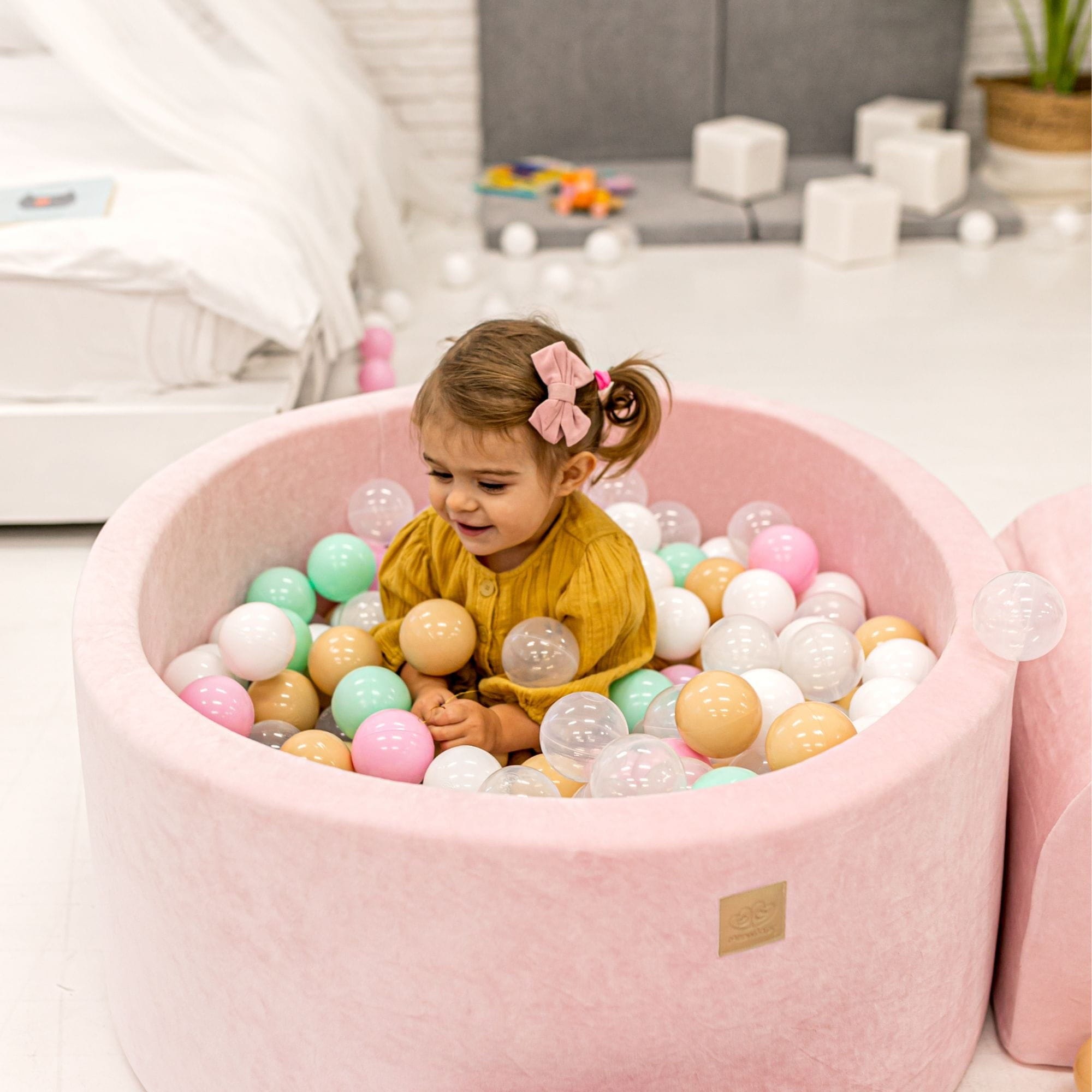 Meowbaby Velvet Foam Baby Ball Pit Powder Pink | Balls to Choose