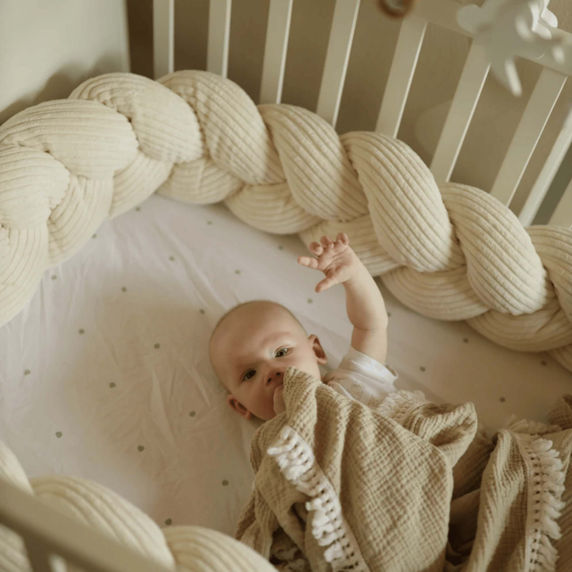Meowbaby Warkocz Ochronny do Łóżeczka – Miękki Ochraniacz dla Dziecka | Aesthetic